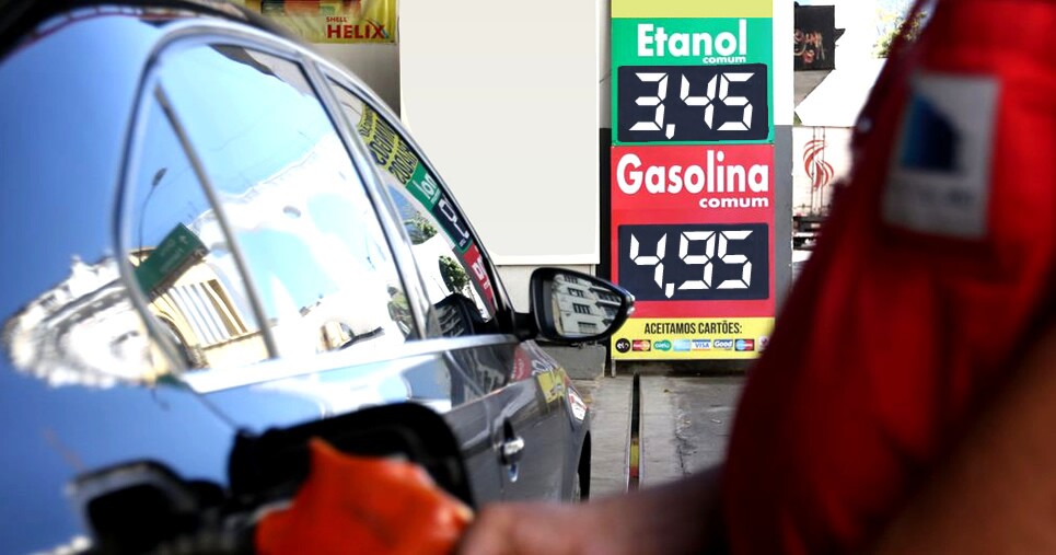 Gasolina já Custa Menos de R$ 5 em Alguns Postos de Salvador