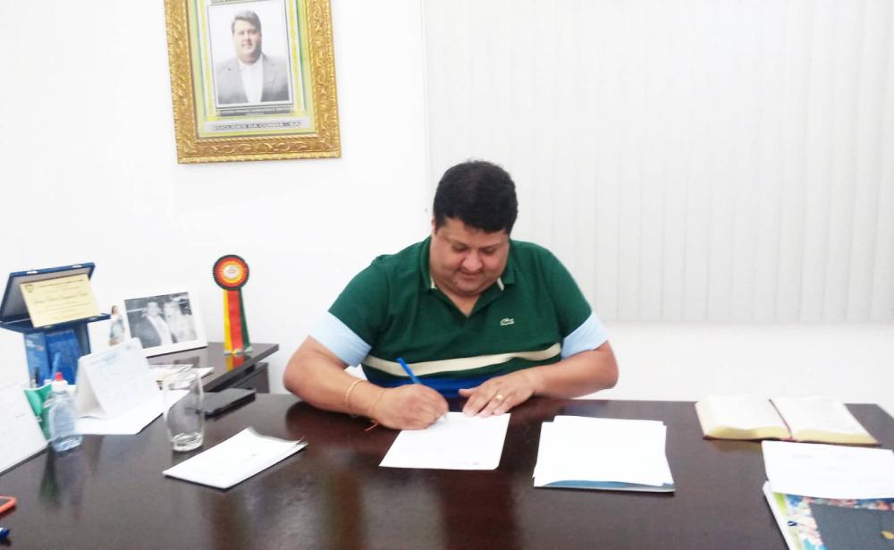 Prefeito de Euclides da Cunha garante reajuste de 14,95% aos professores