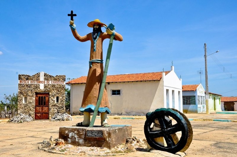 Canudos recebe feira literária e homenageia 130 anos do povoado fundado por Antônio Conselheiro