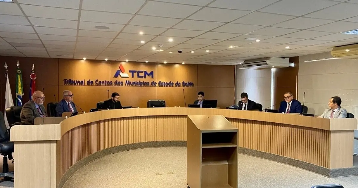 TCM aponta irregularidades no pagamento de cooperativa em Tucano; ex-prefeito é multado em R$ 4 milhões