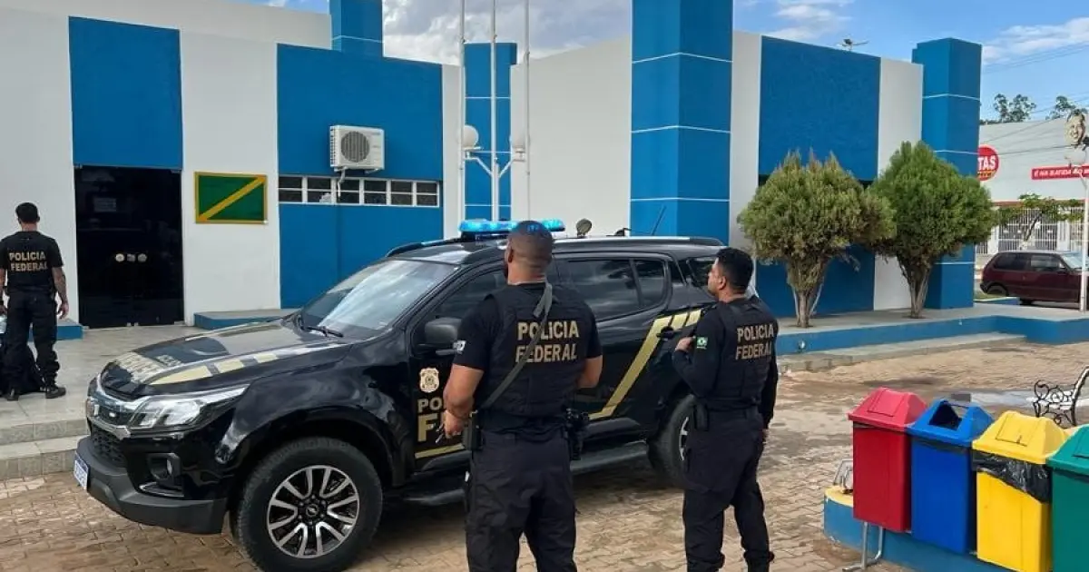 Polícia Federal faz operação em cidade da Bahia por fraudes no Bolsa Família envolvendo funcionários da prefeitura