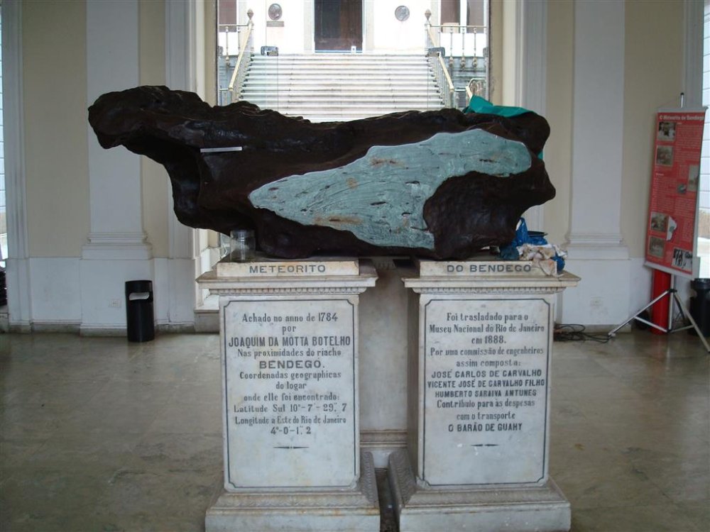 Bendegó: O Gigante de Ferro de Monte Santo que Fascinou Einstein e Sobreviveu ao Incêndio do Museu Nacional